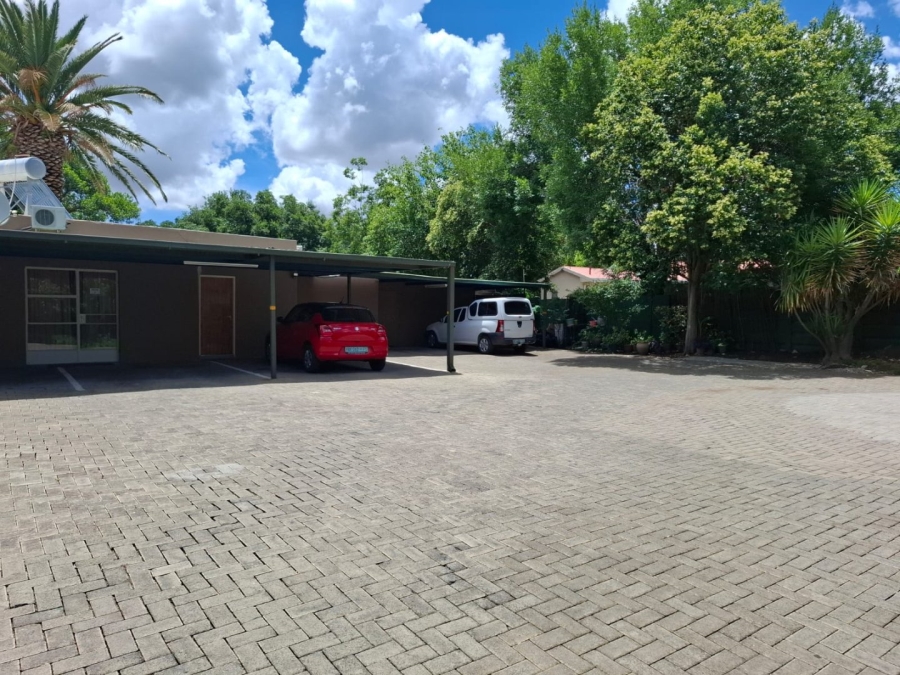 13 Bedroom Property for Sale in Bayswater Free State